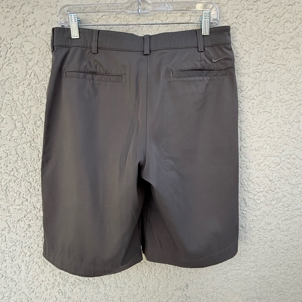 Nike Gray Flat Front Shorts for Casual Comfort‎ - Picture 6 of 9